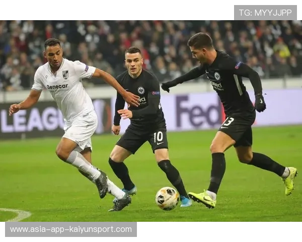 法甲榜首之争白热化，巴黎再夺关键胜利，法甲巴黎最新消息